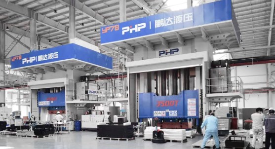 Kompozitní lisy: Základní technologie moderního lisování kompozitních materiálů